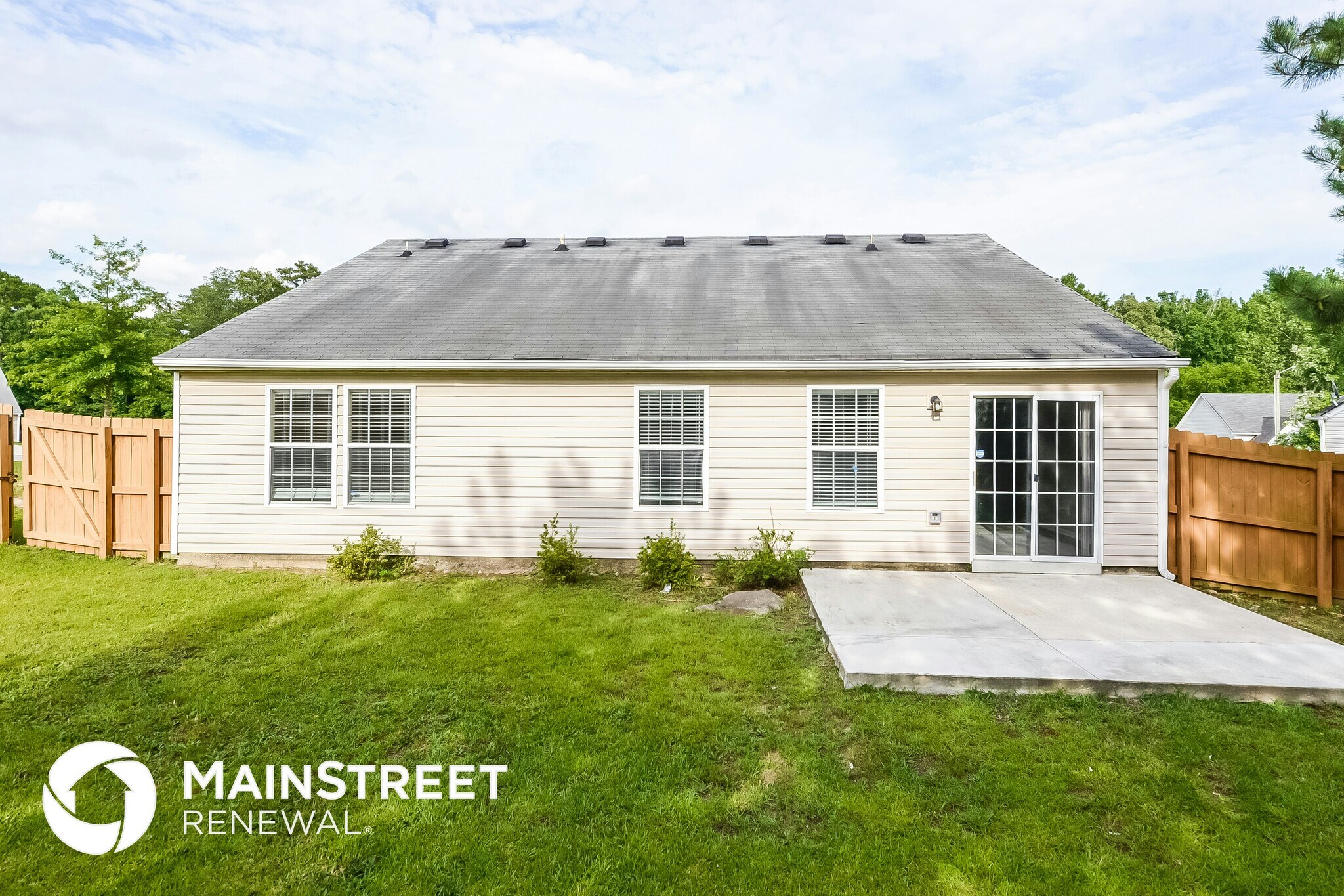 Building Photo - 6768 Merrywood Dr