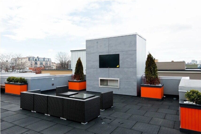 Building Photo - 11 Dorchester St