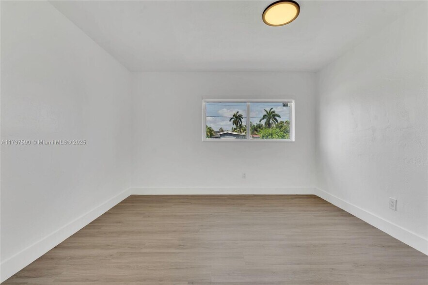 Building Photo - 6535 Miramar Pky