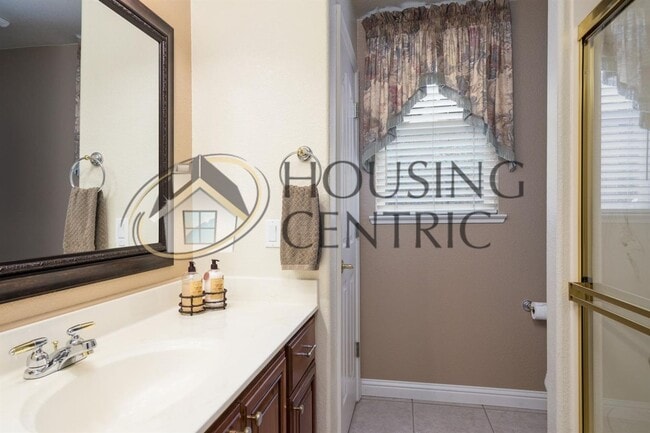 Building Photo - Executive Folsom Rental with a Pool, Energ...