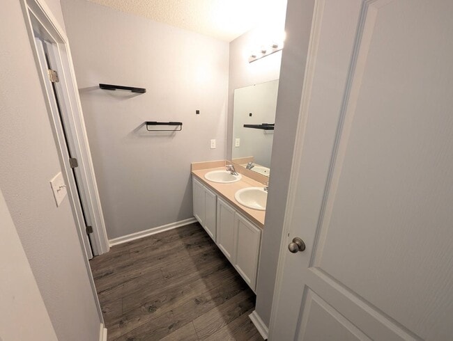 Building Photo - Spacious 5 Bedroom, 3 Bathroom Home with Flex Room, Loft & Pond View