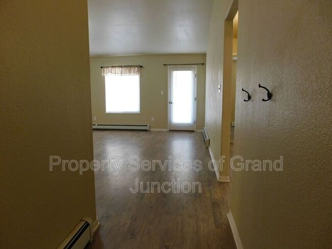 Building Photo - 3154 Glendam Drive