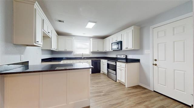 Building Photo - 2620 W Washington St