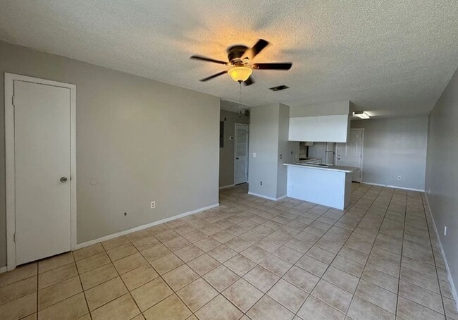 Building Photo - 2716 Banyan St