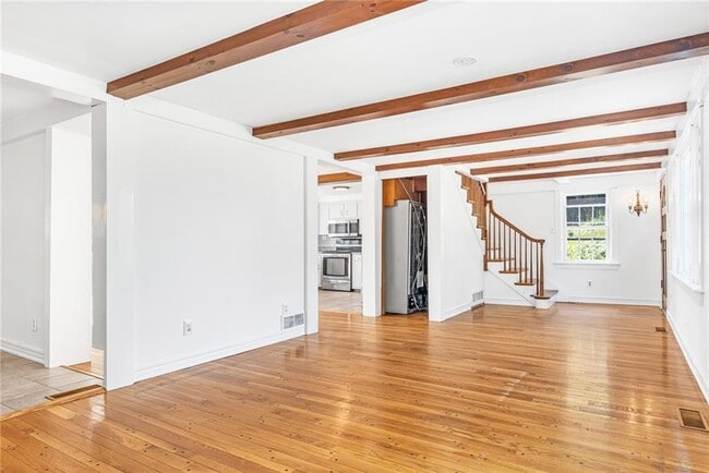 Building Photo - 214 Highland Rd