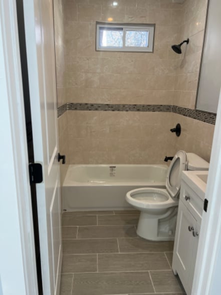 Building Photo - 121 Stone St