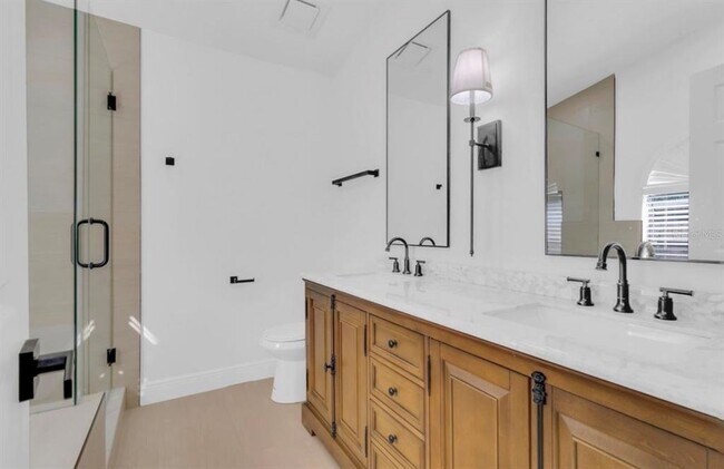 Building Photo - 2622 Liz Ln