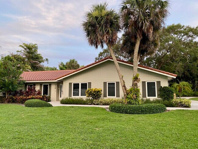 Building Photo - 1140 SW 15th St