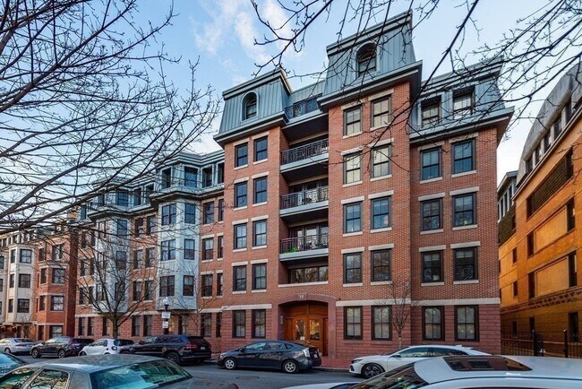 Building Photo - 10 St George St