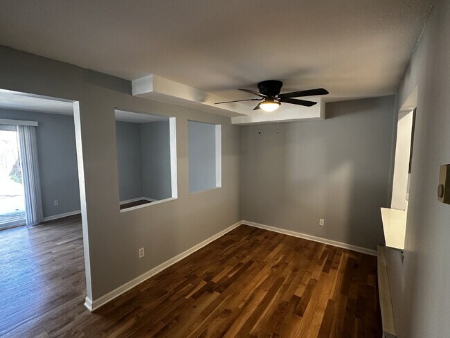 Building Photo - "Charming 2-Bed Retreat with Hardwood Floors in Golden, CO!"