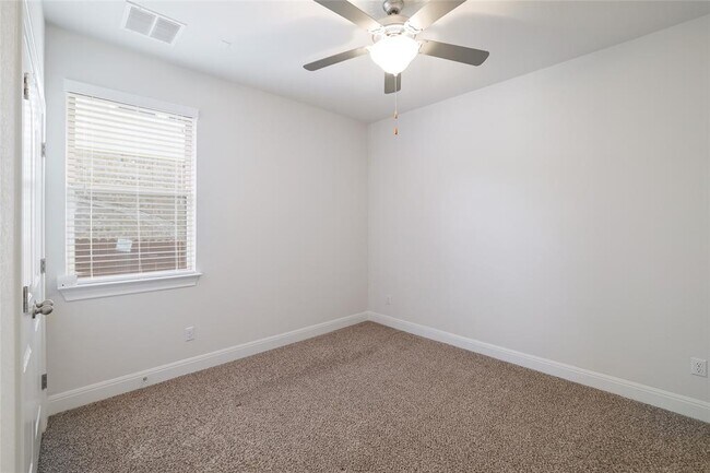 Building Photo - 2421 Blended Tree Ranch