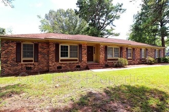 Building Photo - 2395 Vistavia Rd