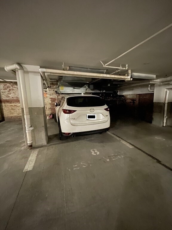 Building Photo - 97 Broadway