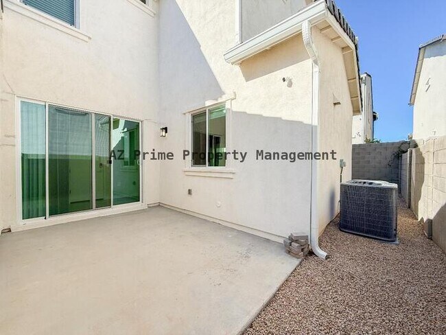 Building Photo - 5138 E Anderson Dr