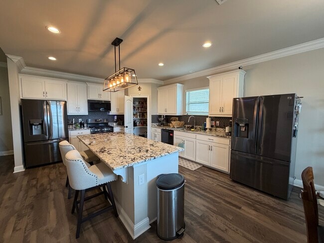 Building Photo - 3856 Sandbar Dr