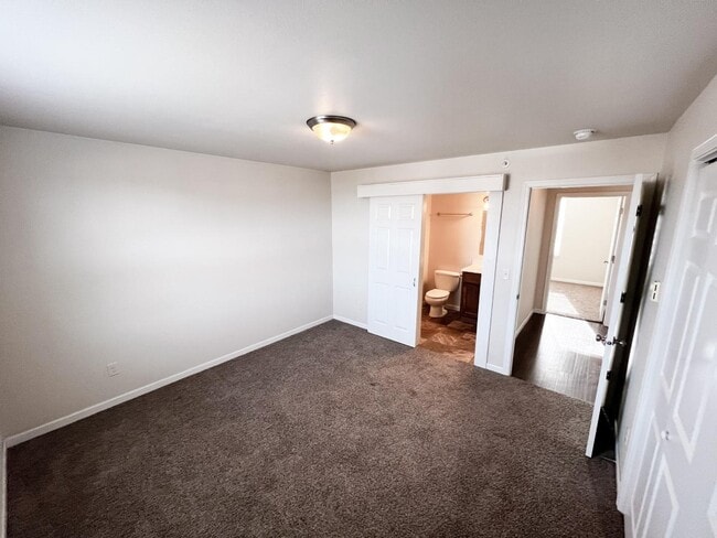 Building Photo - 2935 Aspen Dr