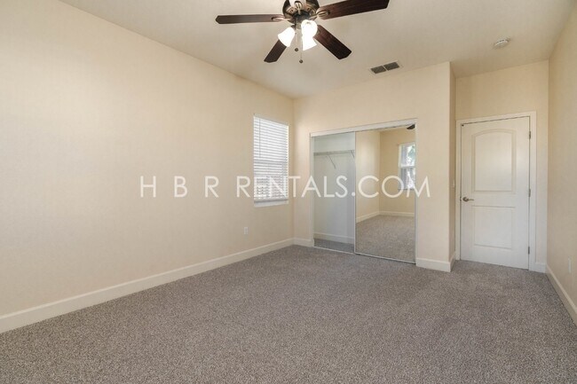 Building Photo - Spacious 4-Bed, 3-Bath Home with a Beautiful Garden in Mountain House! *FIRST FLOOR BEDROOM and F...