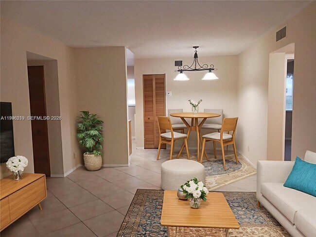 Building Photo - 300 Gardens Dr