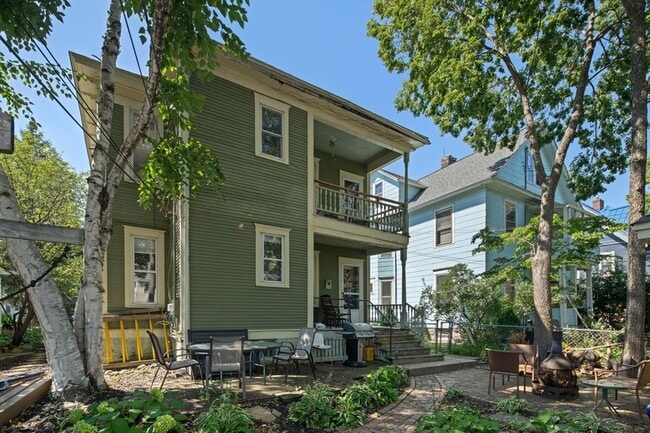 Building Photo - 2713 Garfield Ave