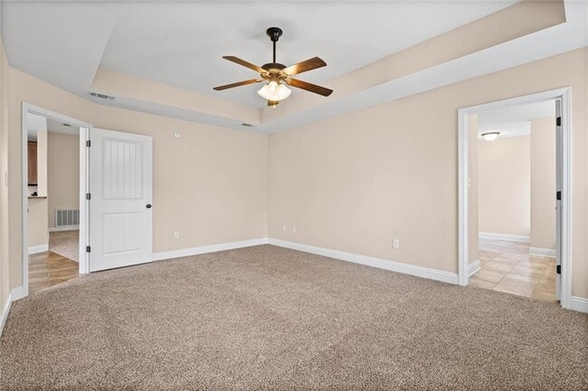 Building Photo - 926 Tudor Ln