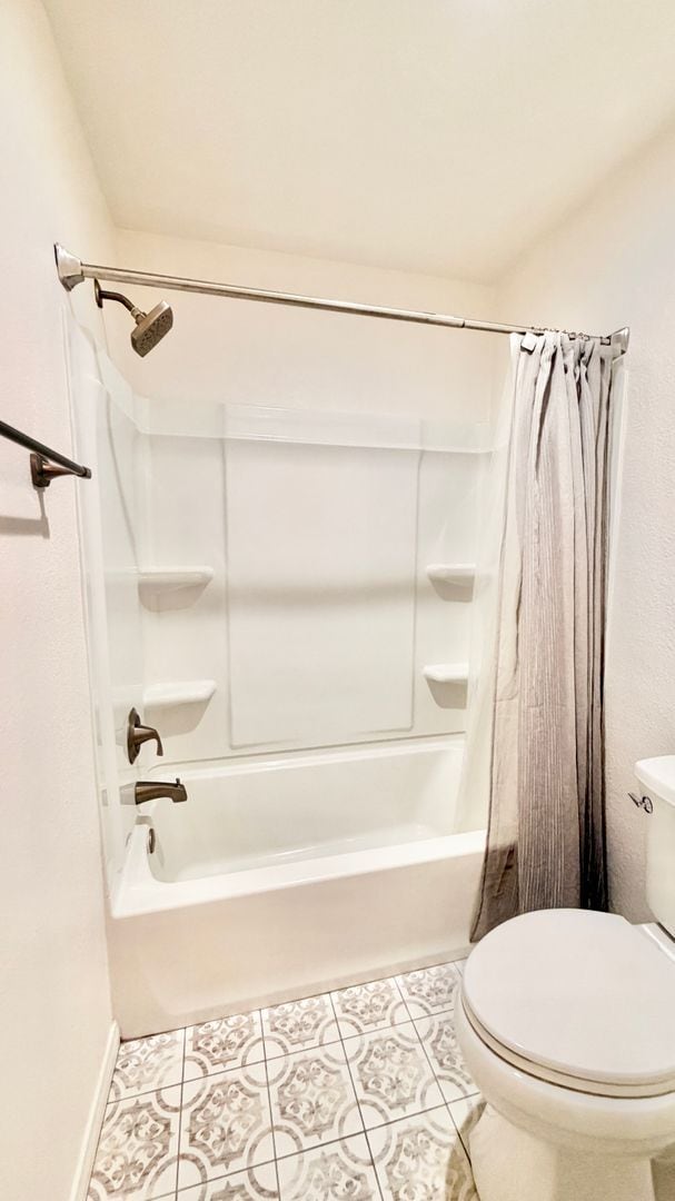 Building Photo - Beautifully Remodeled and Updated Upstairs Condo Unit in the Private & Gated Vista Way Village Co...