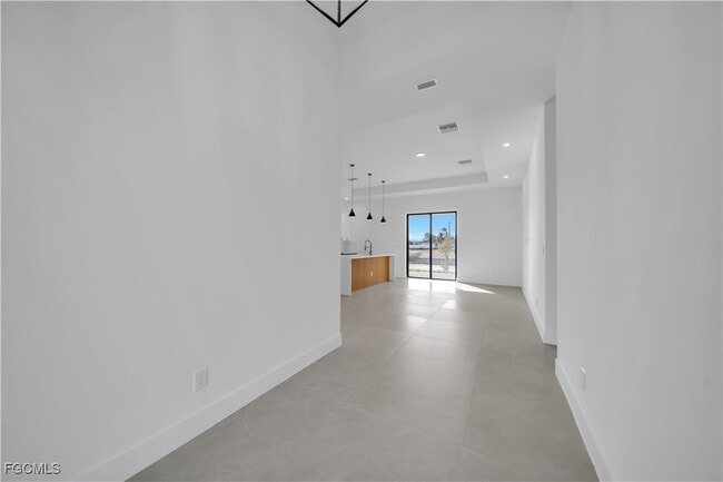 Building Photo - 1612 NW 9th Ave