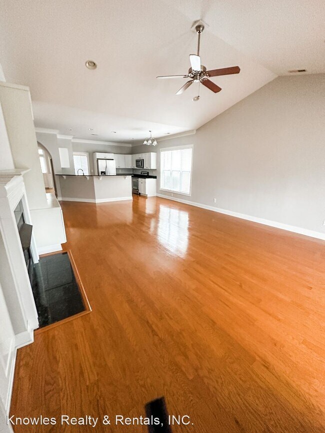 Building Photo - 4 br, 3 bath House - 5033 Gorham Avenue