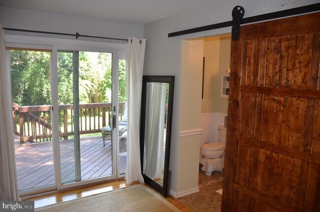 Building Photo - 8705 Yardley Dr