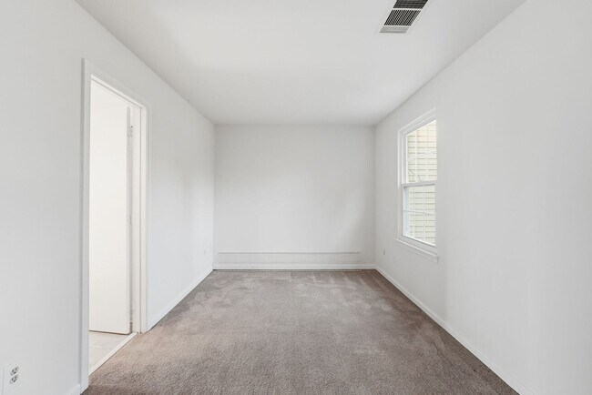 Building Photo - 3031 Antrim Cir