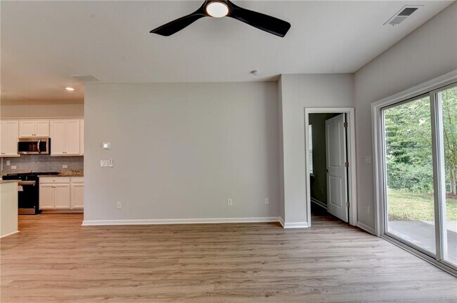 Building Photo - 175 Grey Falcon Ave