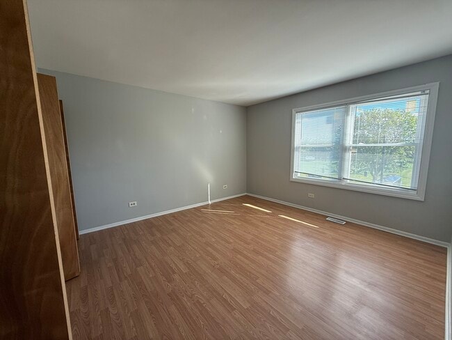 Building Photo - 371 Payson Cir