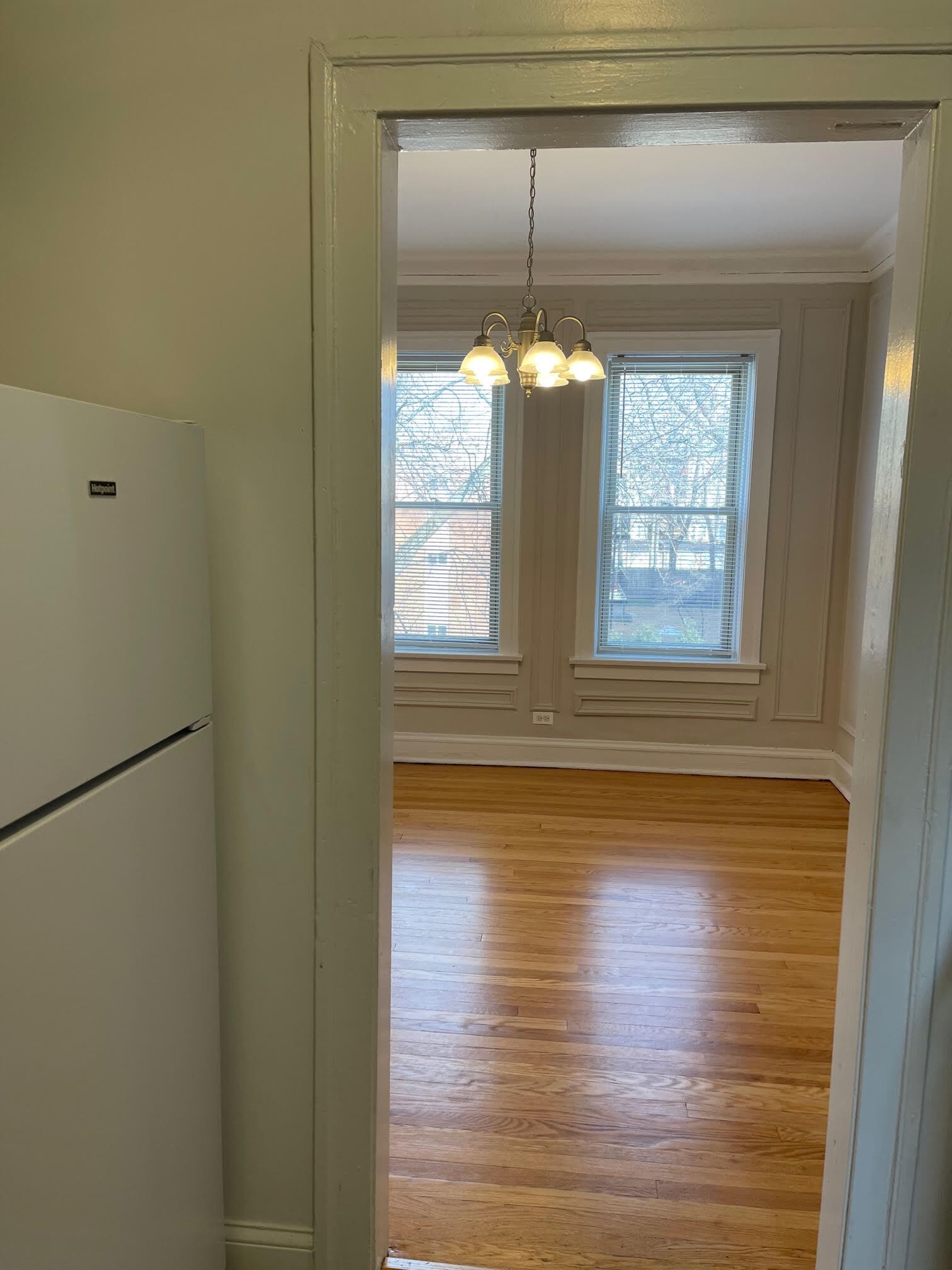 Building Photo - 1637 W Estes Ave