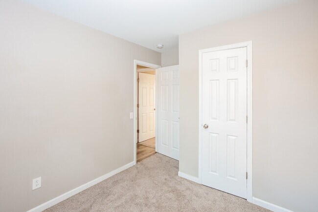 Building Photo - 2914 Pirates Pl