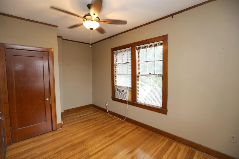Building Photo - 301 Thayer St