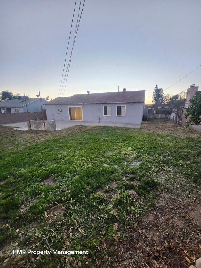 Building Photo - Beautiful remodel 3 bed 2 bath house