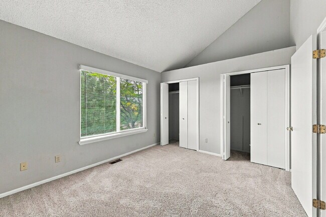 Building Photo - 2027 Bristlecone Dr