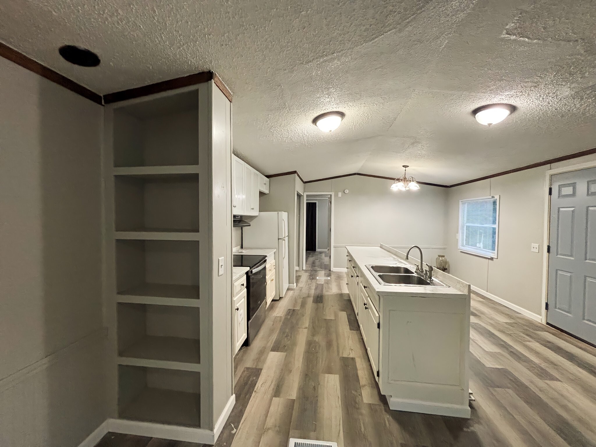 Building Photo - 7013 Timber Ridge N