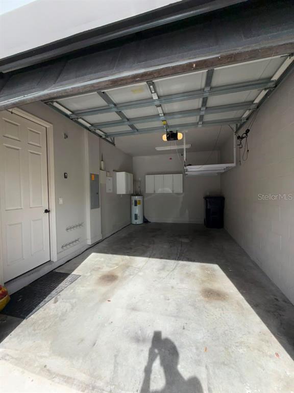 Building Photo - 113 S Packwood Ave