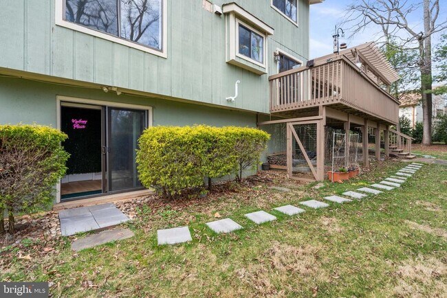 Building Photo - 1329 Colvin Forest Dr