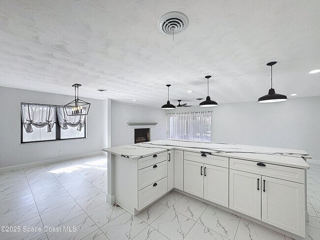 Building Photo - 205 Bimini Dr