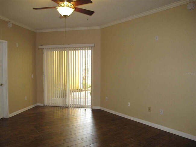 Building Photo - 860 N Orange Ave