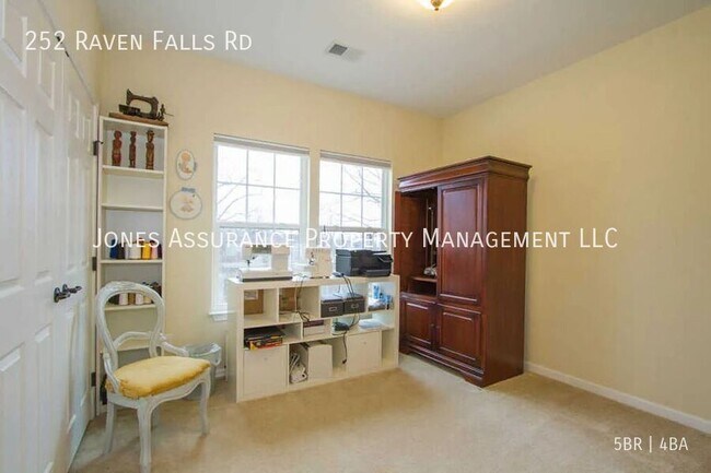 Building Photo - 252 Raven Falls Ln