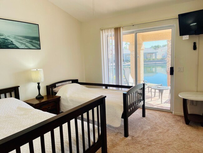 Building Photo - Fully Furnished Lakefront Short-Term Renta...