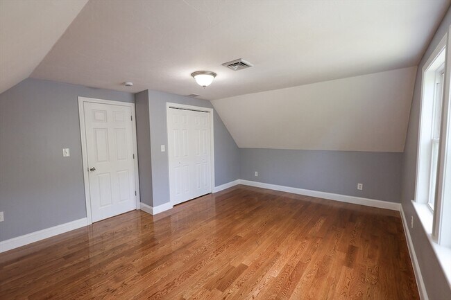 Building Photo - 70 Mt Hope St