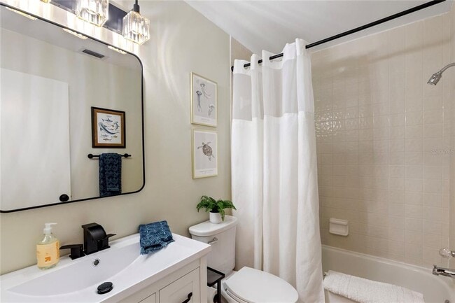 Building Photo - 3887 Catalina Dr