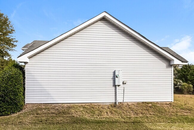 Building Photo - 4182 Arabian Way SW