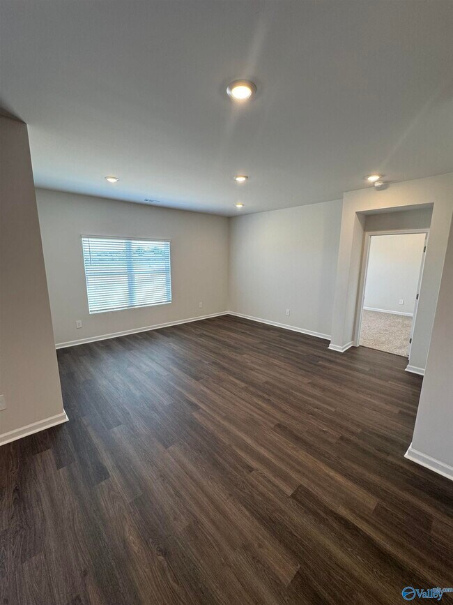 Building Photo - 115 Betty Williams Dr