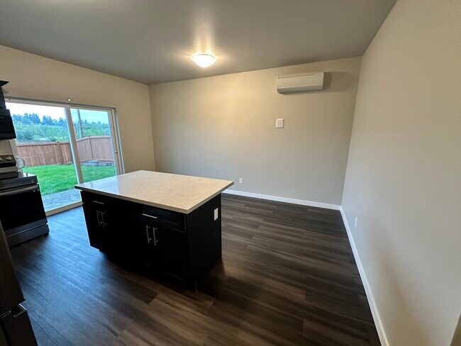 Building Photo - 12477 SE 301st Pl