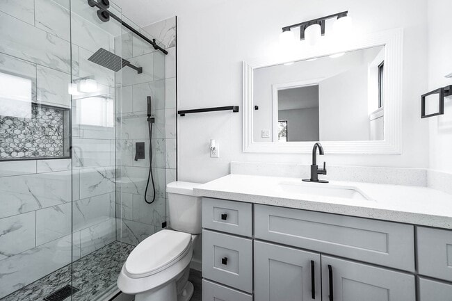 Building Photo - 7607 Grape St