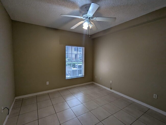 Building Photo - 10330 Fox Trail Rd S